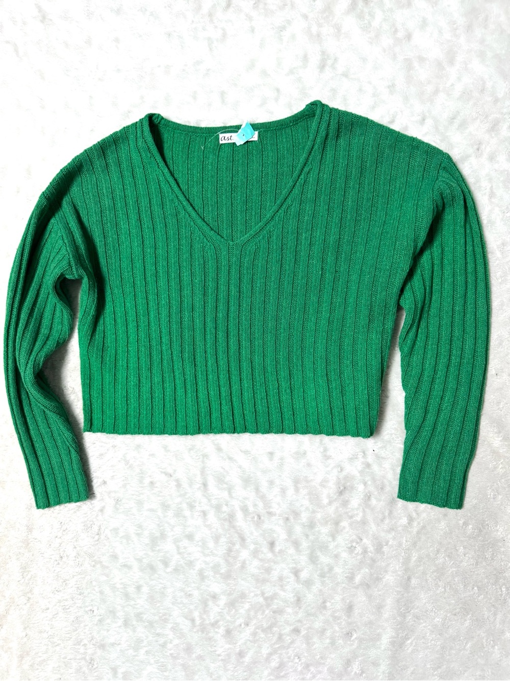 ASTER Cropped Green Ribbed V-Neck Sweater